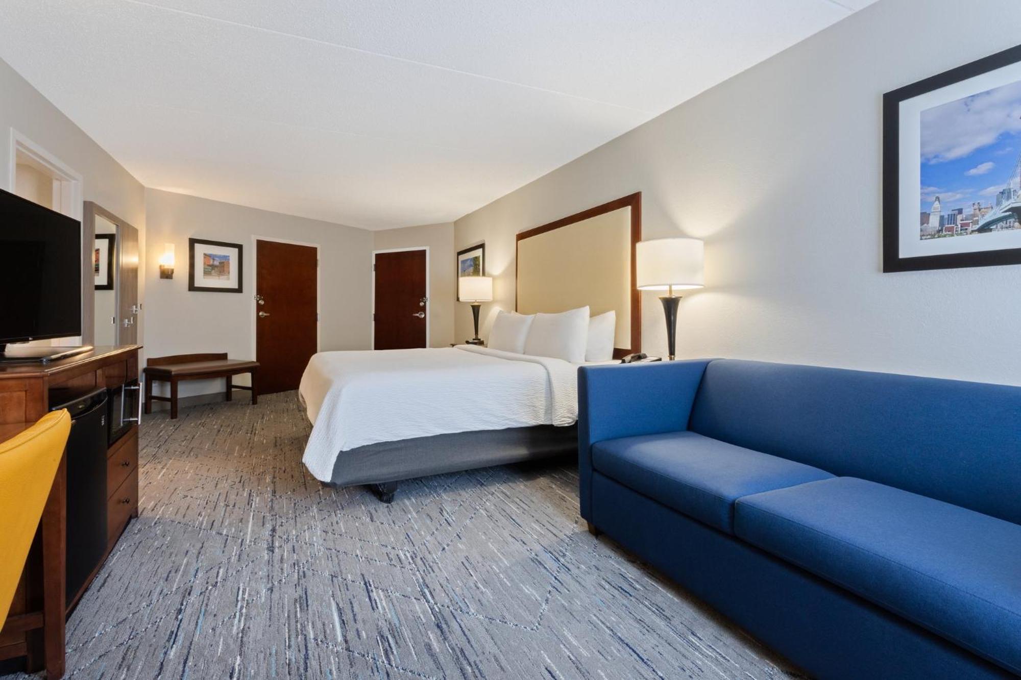 Holiday Inn Express & Suites Cincinnati Riverfront By Ihg Ковингтън Екстериор снимка