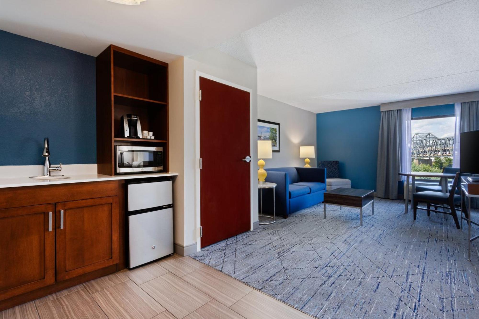 Holiday Inn Express & Suites Cincinnati Riverfront By Ihg Ковингтън Екстериор снимка