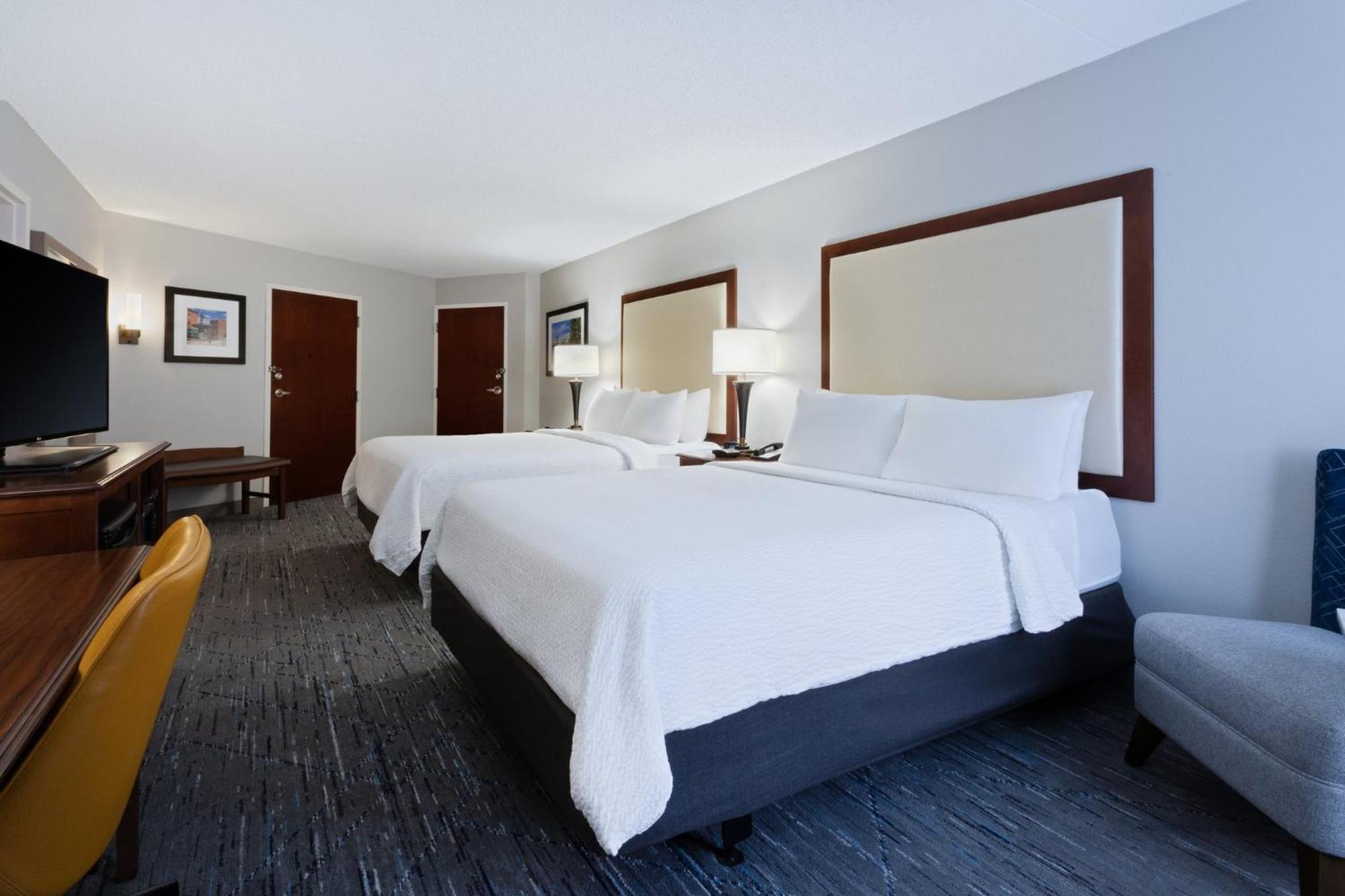 Holiday Inn Express & Suites Cincinnati Riverfront By Ihg Ковингтън Екстериор снимка