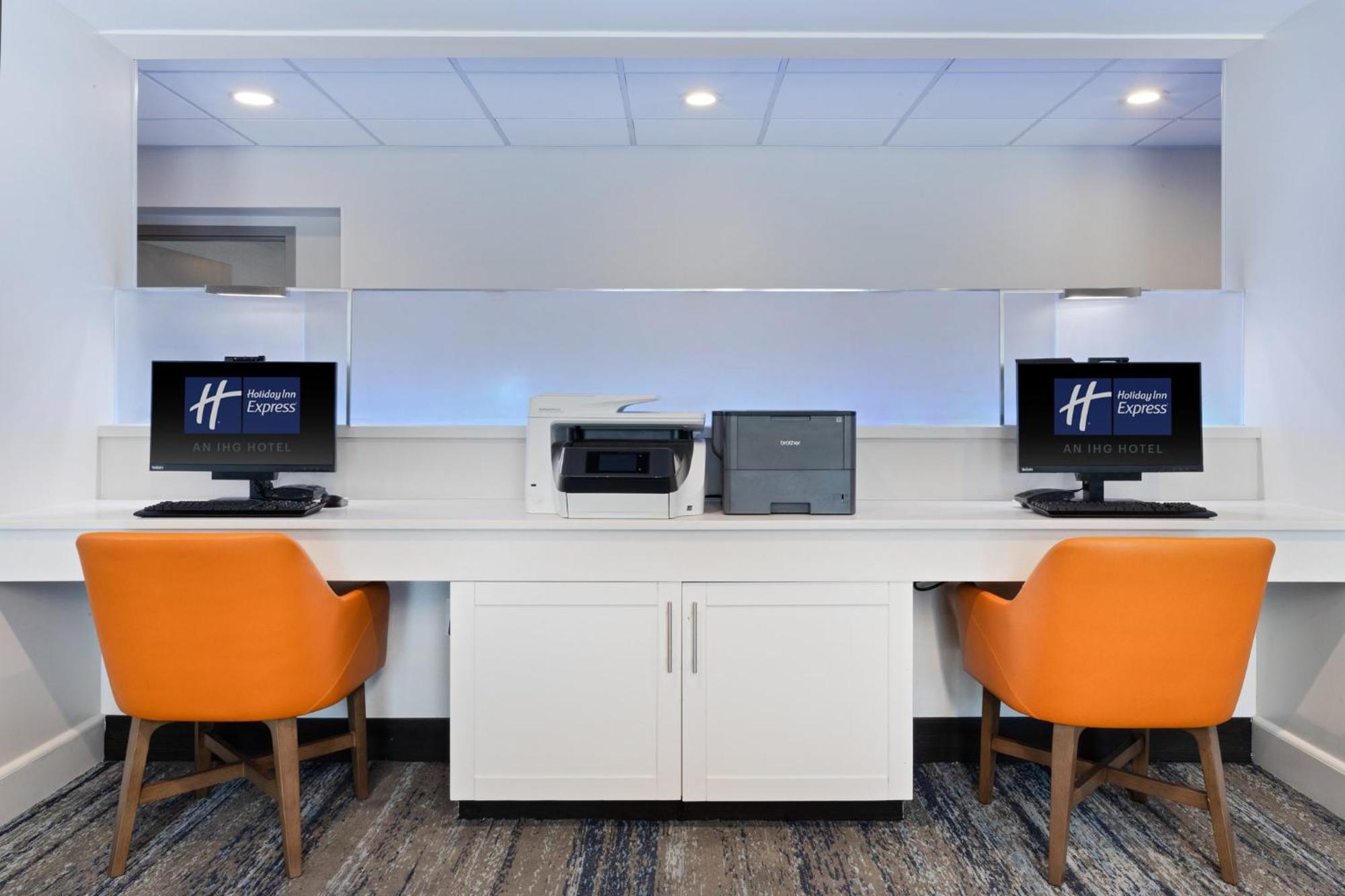 Holiday Inn Express & Suites Cincinnati Riverfront By Ihg Ковингтън Екстериор снимка