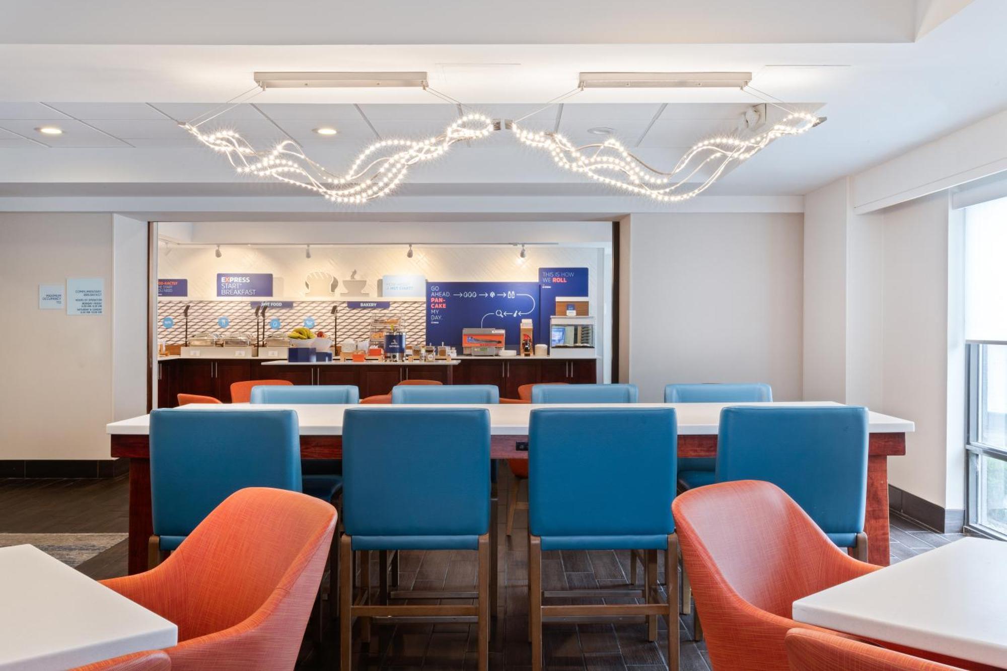 Holiday Inn Express & Suites Cincinnati Riverfront By Ihg Ковингтън Екстериор снимка