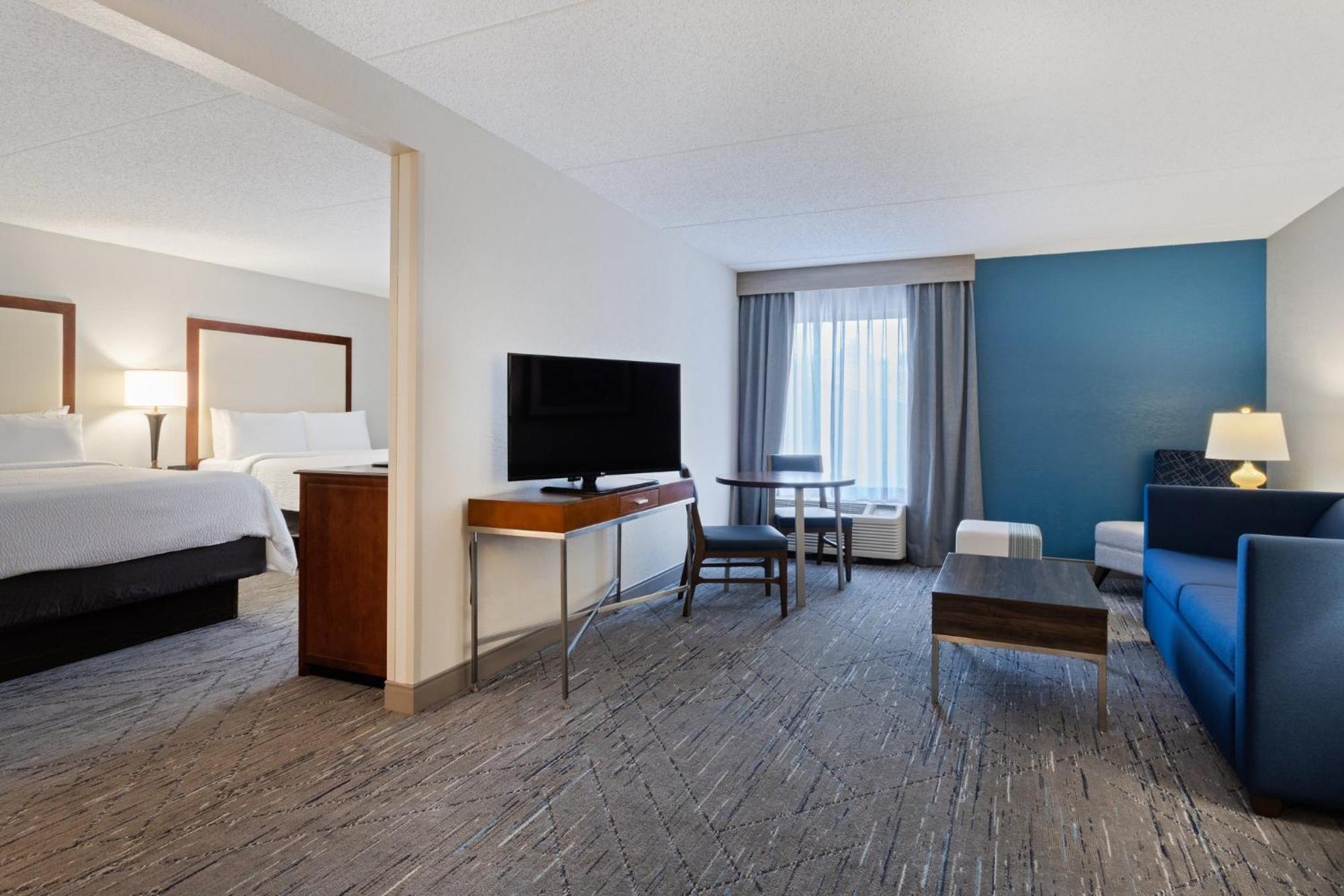 Holiday Inn Express & Suites Cincinnati Riverfront By Ihg Ковингтън Екстериор снимка