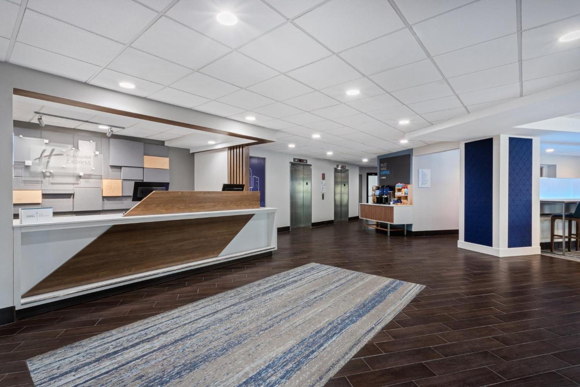 Holiday Inn Express & Suites Cincinnati Riverfront By Ihg Ковингтън Екстериор снимка