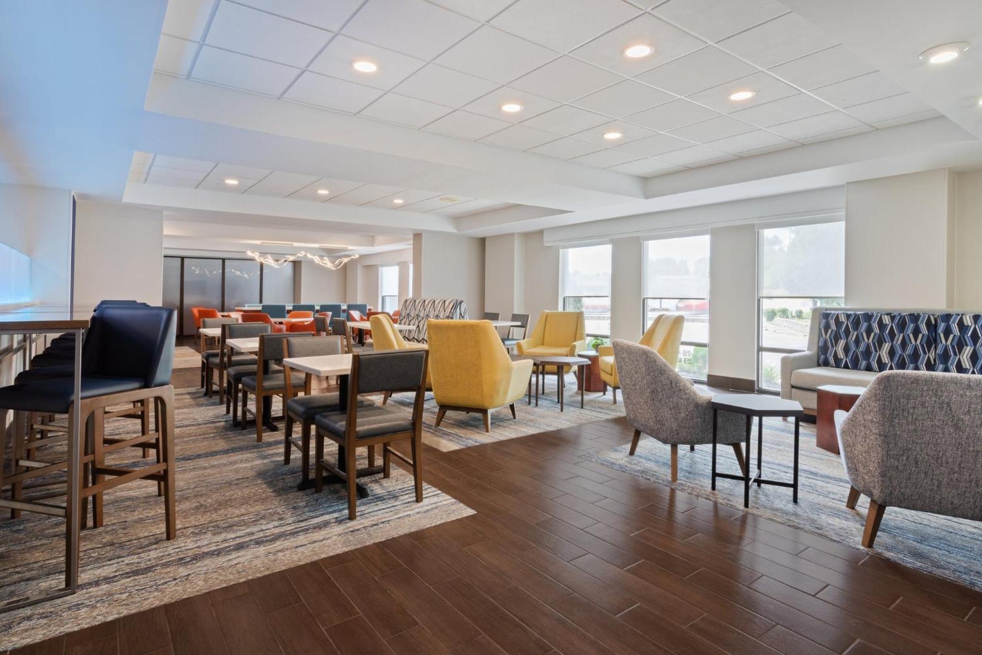Holiday Inn Express & Suites Cincinnati Riverfront By Ihg Ковингтън Екстериор снимка