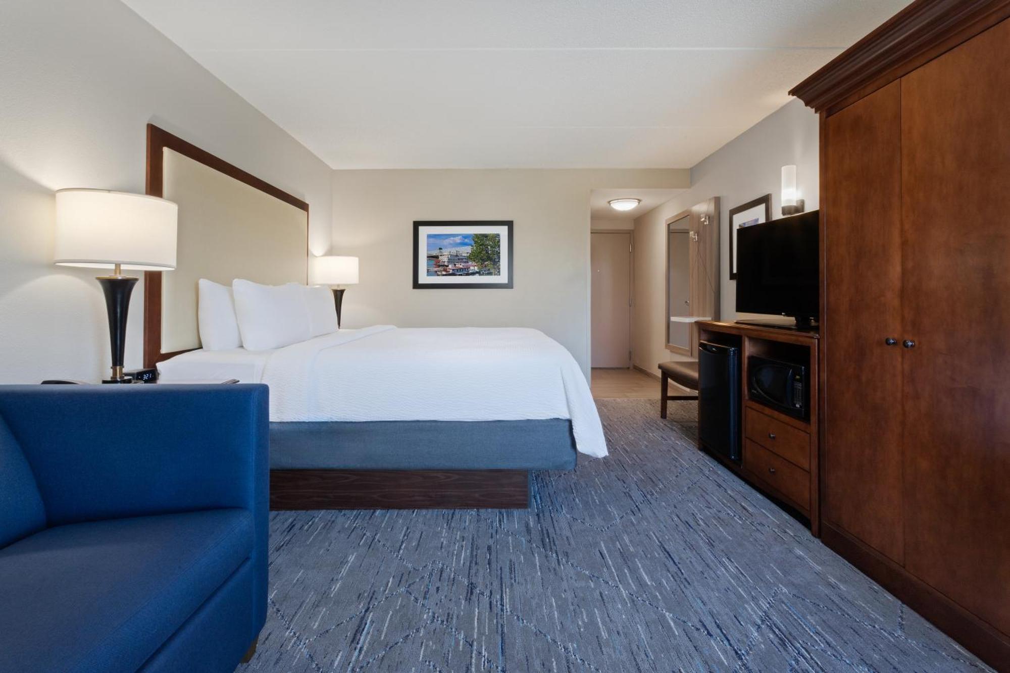 Holiday Inn Express & Suites Cincinnati Riverfront By Ihg Ковингтън Екстериор снимка