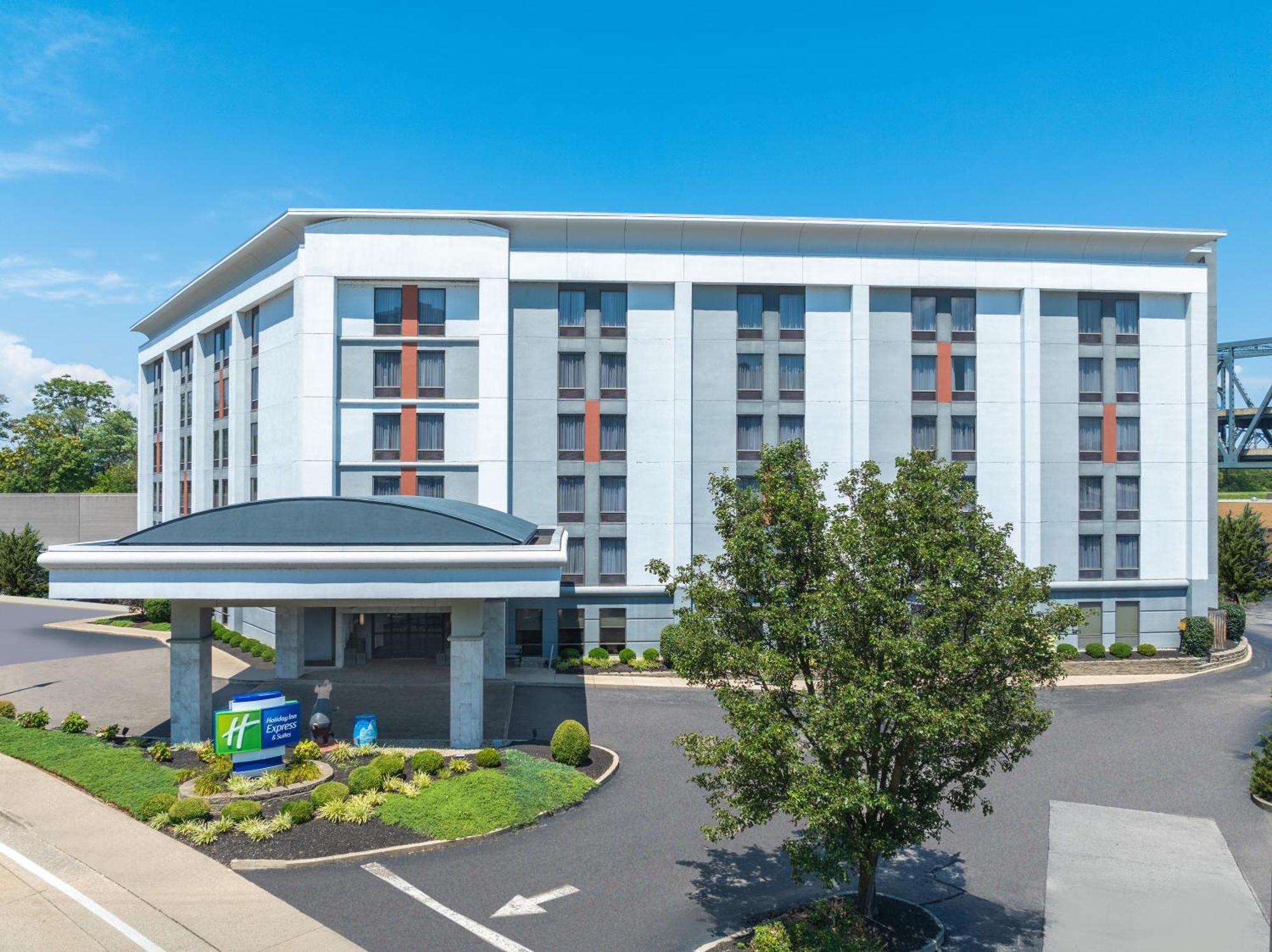 Holiday Inn Express & Suites Cincinnati Riverfront By Ihg Ковингтън Екстериор снимка