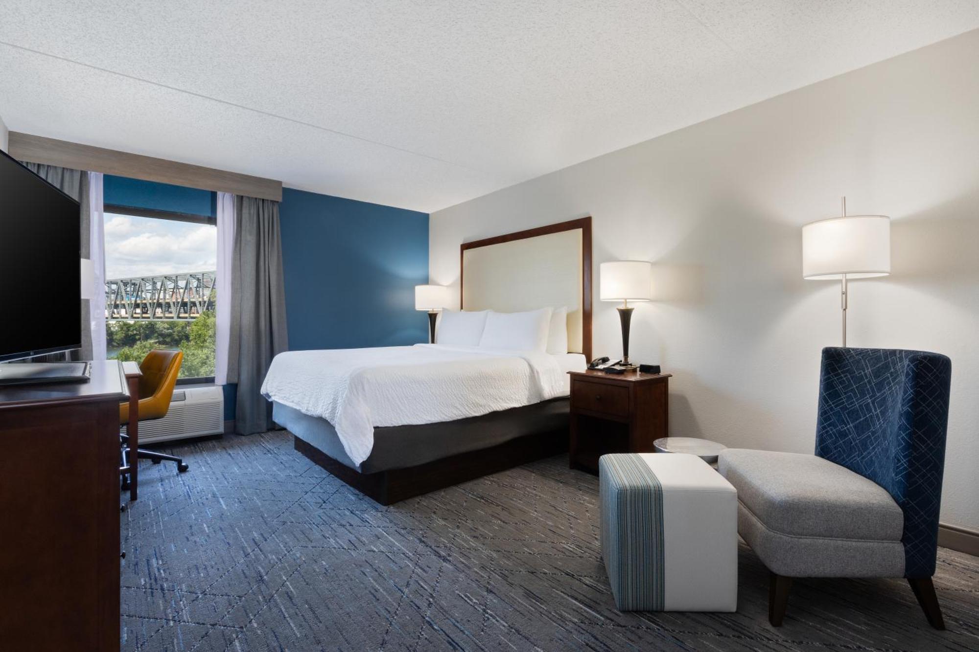 Holiday Inn Express & Suites Cincinnati Riverfront By Ihg Ковингтън Екстериор снимка