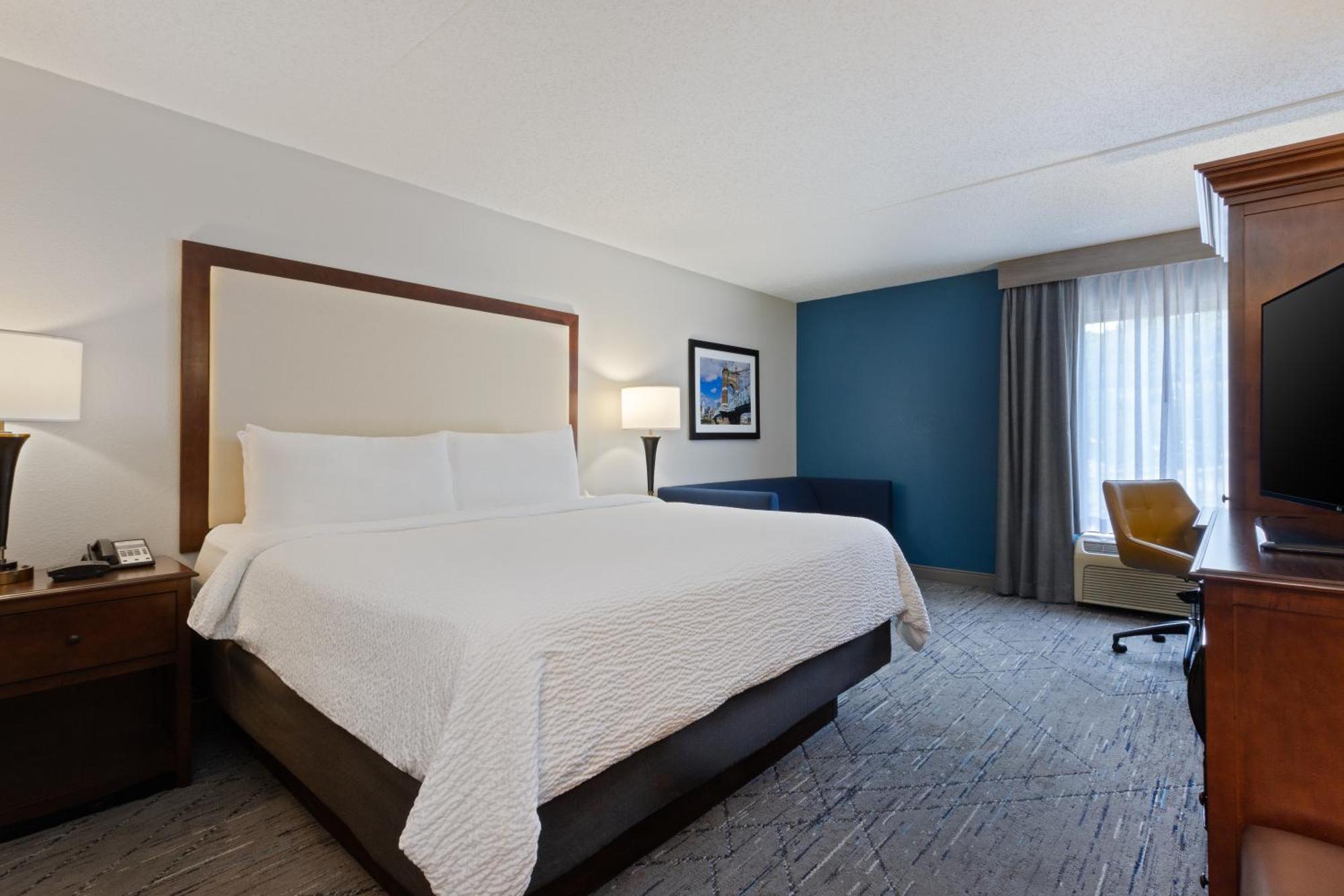 Holiday Inn Express & Suites Cincinnati Riverfront By Ihg Ковингтън Екстериор снимка
