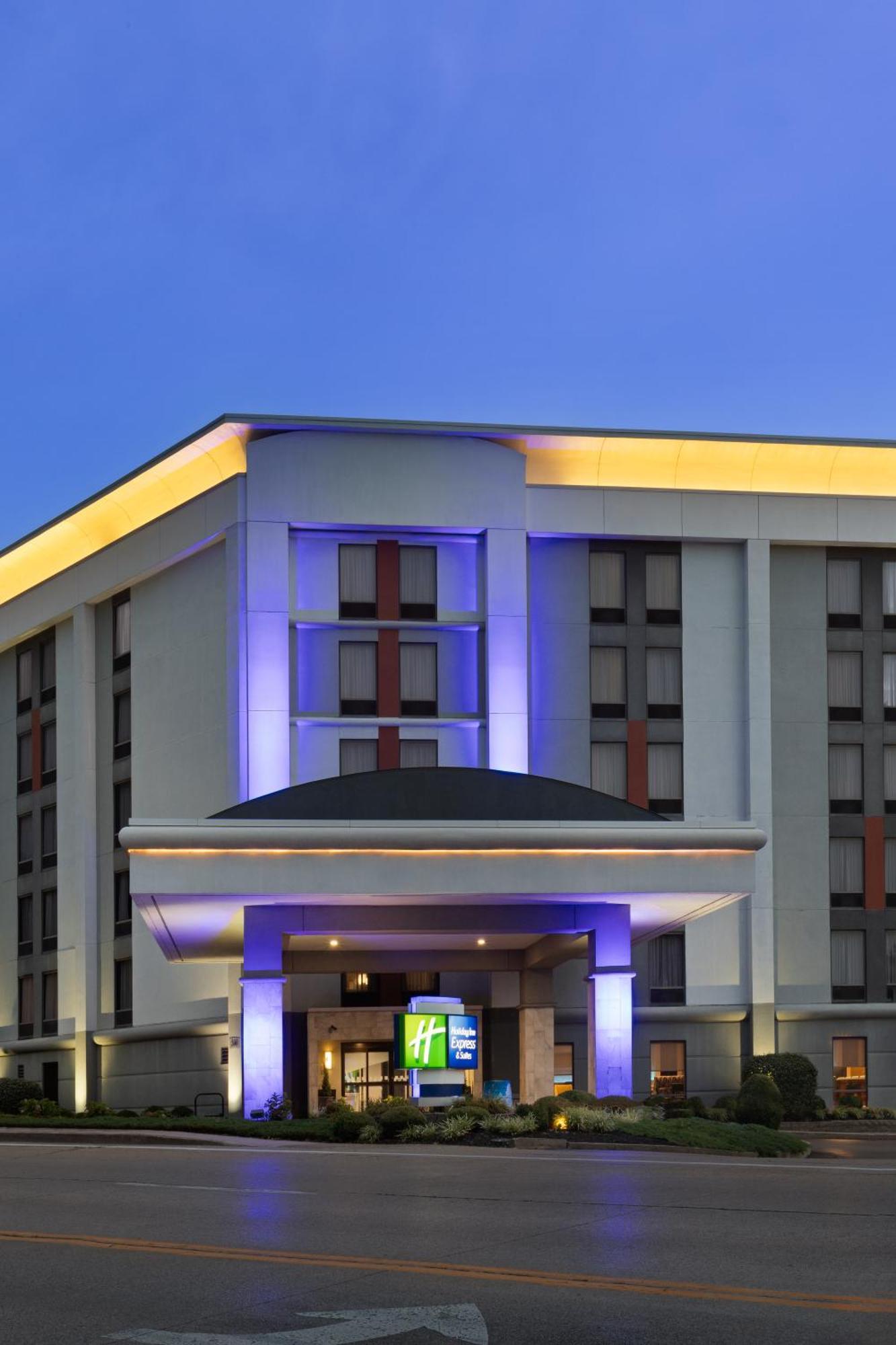 Holiday Inn Express & Suites Cincinnati Riverfront By Ihg Ковингтън Екстериор снимка