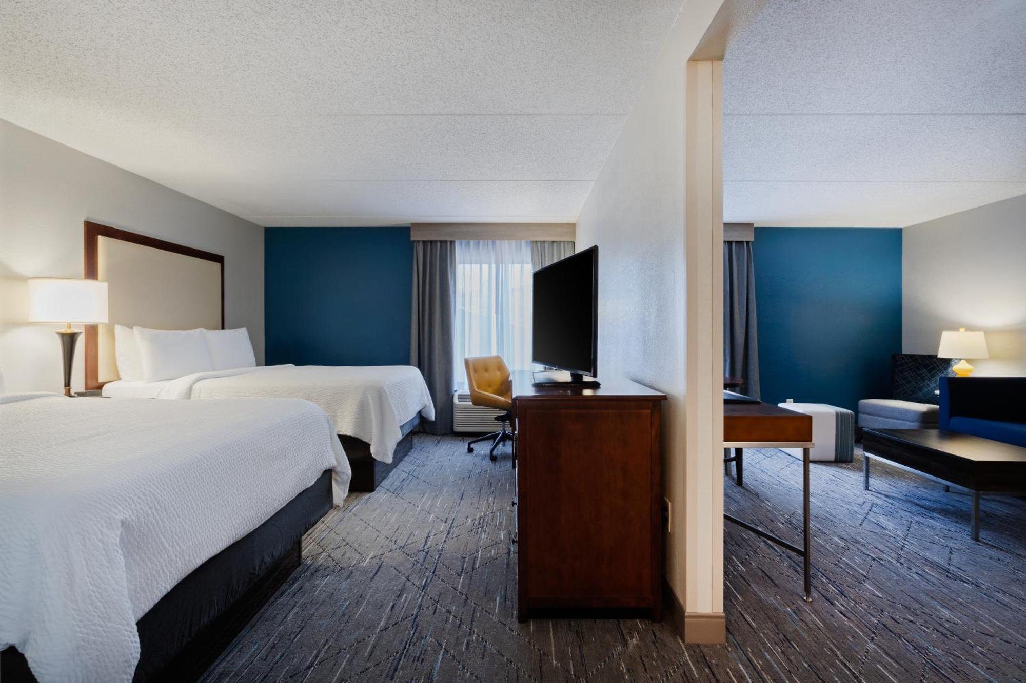 Holiday Inn Express & Suites Cincinnati Riverfront By Ihg Ковингтън Екстериор снимка