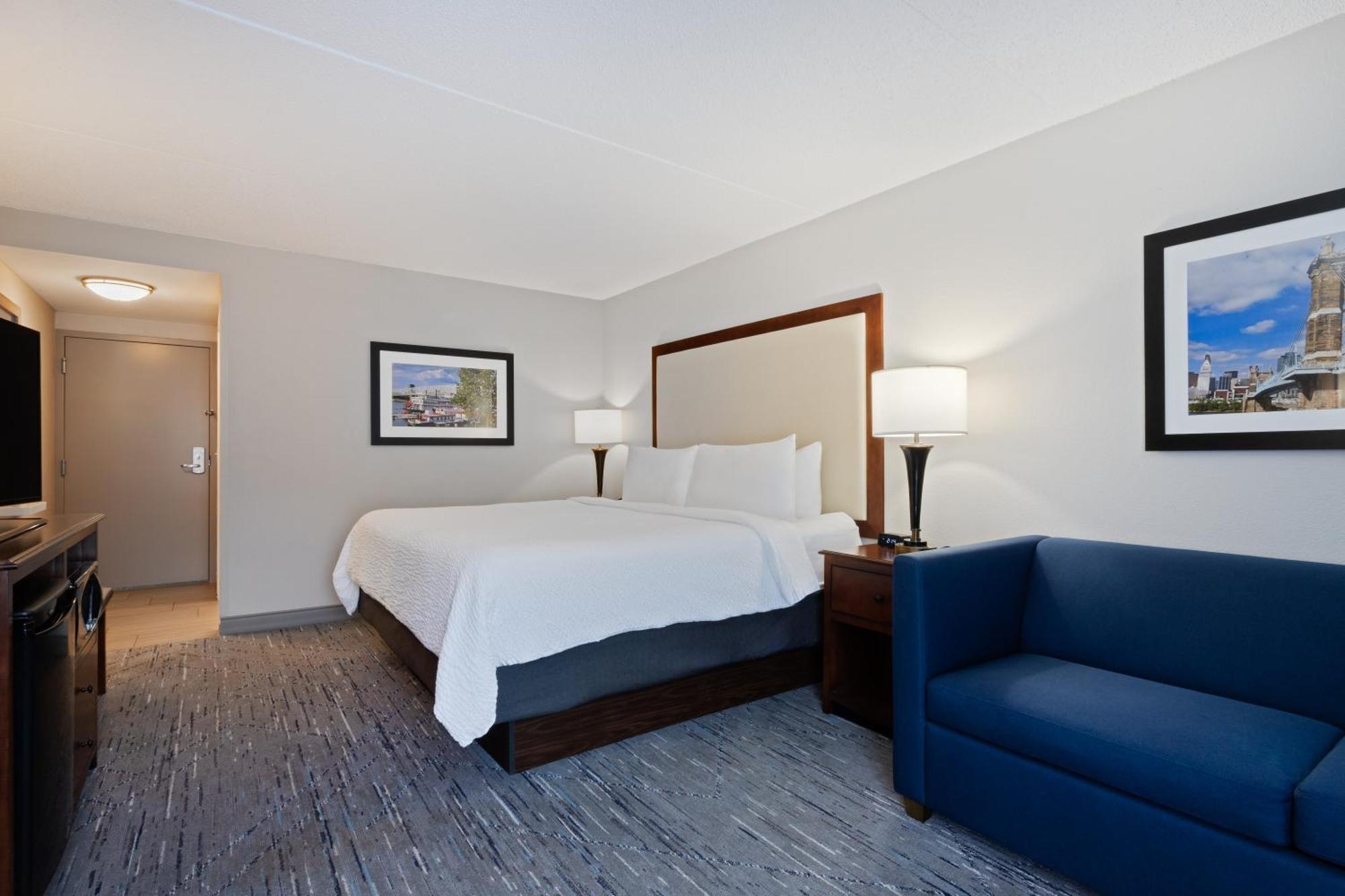 Holiday Inn Express & Suites Cincinnati Riverfront By Ihg Ковингтън Екстериор снимка